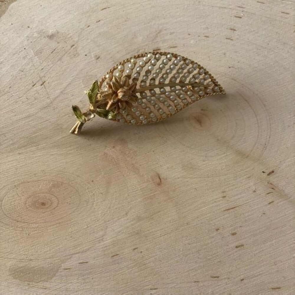 B.S.K vintage leaf brooch